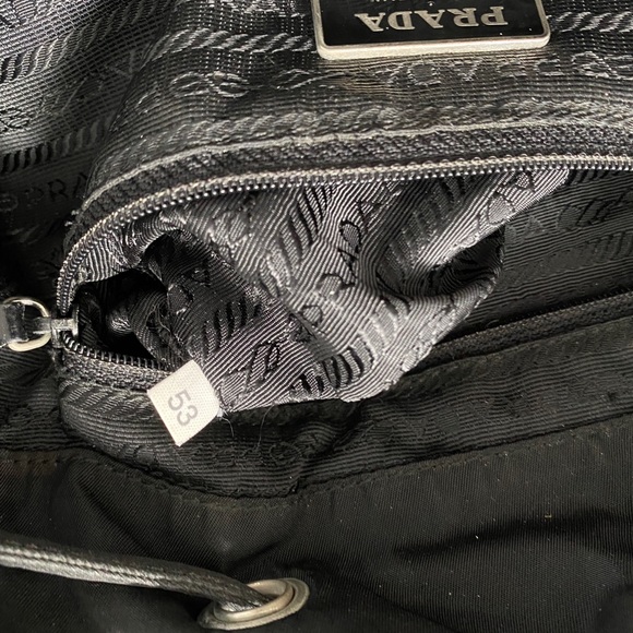 100% authentic PRADA Tessuto Vela Nero
classic medium backpack - Picture 9 of 16